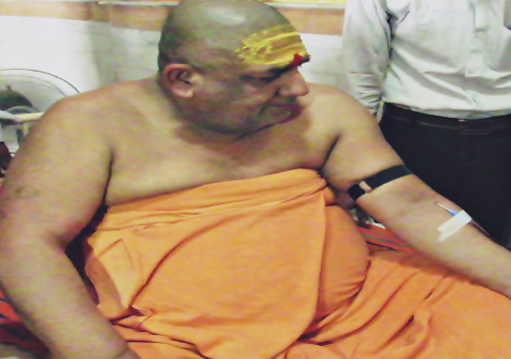 blood donation by swami achyutanand tirth ji maharaj